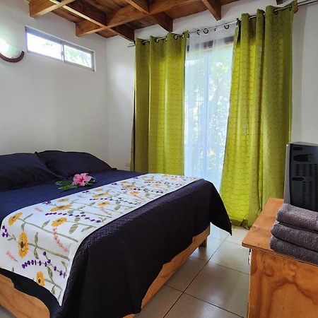 Cabanas Manuto Hanga Roa Exterior foto